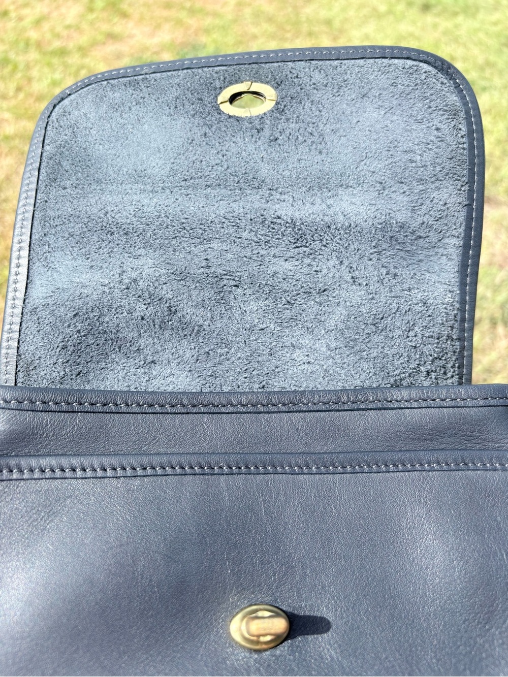 Coach 2012 shoulder purse - Picture 7 of 12